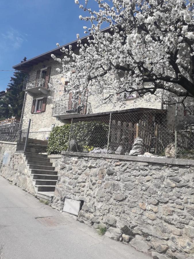 Casa Vacanza Da Ghislin Teglio Exteriér fotografie